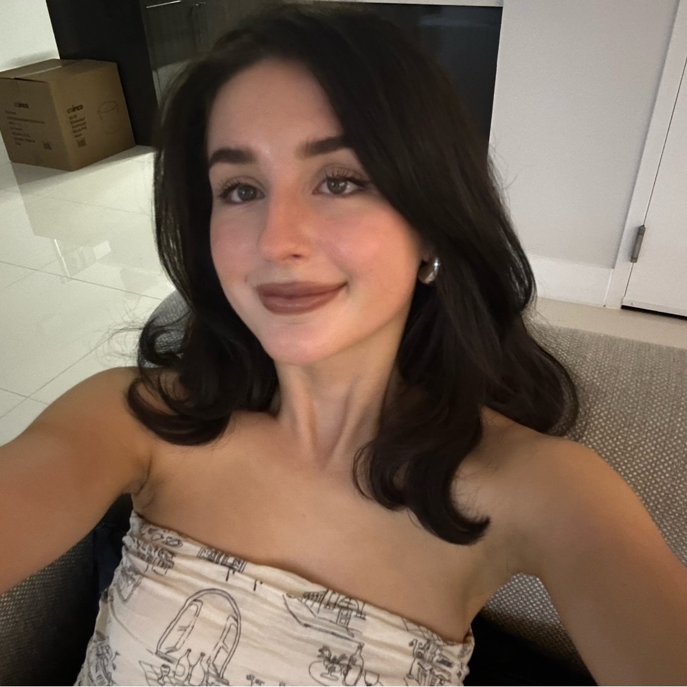 Meet your Posher, Julia